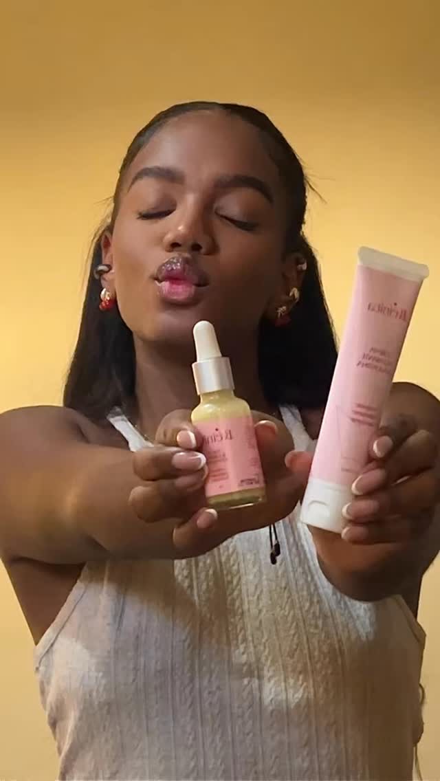 ✨ Descubre el secreto de una piel más radiante y uniforme ✨Reinita ha sido creado para ti, que buscas eficacia real en el aclarado de las zonas más sensibles. 🌸 Con ingredientes cuidadosamente seleccionados, fórmula dermatológicamente probada y un packaging elegante y discreto, nuestra crema y sérum no solo cuidan tu piel, sino que te hacen brillar con confianza.Porque en Colombia, todas las mujeres merecen sentirse seguras, luminosas y únicas.
Elige Reinita, sé la reina que llevas dentro. 👑#ReinitaColombia #BrillaConConfianza #CuidadoÍntimo #EficaciaComprobada #SéLaReina